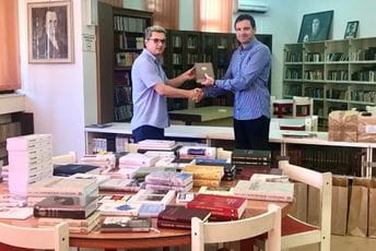 Matica crnogorska poklonila više od 100 svojih izdanja Kulturnom centru Bar