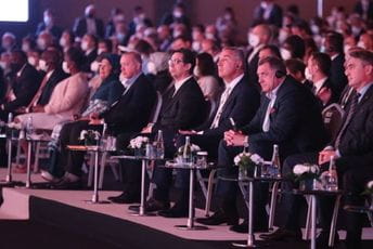 Đukanović prisustvuje inauguralnoj sesiji Antalijskog diplomatskog foruma Đukanović prisustvuje inauguralnoj sesiji Antalijskog diplomatskog foruma