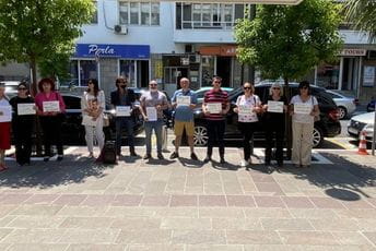 Građanska inicijativa 21. maj: Građani aplaudirali Skupštini Crne Gore Građanska inicijativa 21. maj: Građani aplaudirali Skupštini Crne Gore