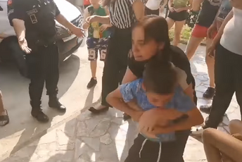 Centar za socijalni rad: Lica koja na snimku vuku djecu nijesu naši službenici Centar za socijalni rad: Lica koja na snimku vuku djecu nijesu naši službenici