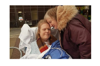 Preminuo najduže zaraženi Britanac, koronu imao 14 mjeseci Preminuo najduže zaraženi Britanac, koronu imao 14 mjeseci