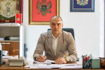 Đuričić: Imam rezultate, budem li smijenjen neću tražiti otpremninu Đuričić: Imam rezultate, budem li smijenjen neću tražiti otpremninu