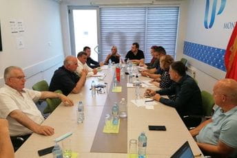 Rad nedjeljom mora biti omogućen svim privrednim subjektima iz sektora trgovine Rad nedjeljom mora biti omogućen svim privrednim subjektima iz sektora trgovine