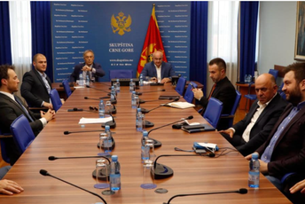 DF insistira da na sljedećem sastanku ne bude Krivokapića DF insistira da na sljedećem sastanku ne bude Krivokapića