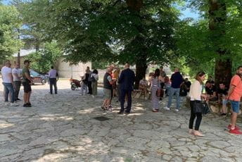 Huter: Samo smo predali zahtjev, premijer nam crta mete Huter: Samo smo predali zahtjev, premijer nam crta mete