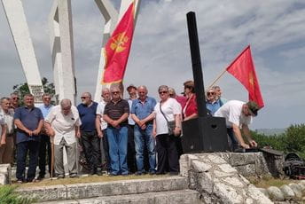 UBNOR: Poslije 78 godina od strijeljanja rodoljubima na Kapinom Polju, ponovo četnici skrnave spomenike UBNOR: Poslije 78 godina od strijeljanja rodoljubima na Kapinom Polju, ponovo četnici skrnave spomenike