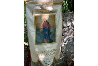 MILJEVCI - CRKVA SVETOG MARKA MILJEVCI - CRKVA SVETOG MARKA