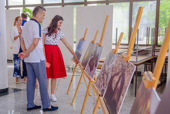 U Tuzima počela izložba "Ljepote Skadarskog jezera" U Tuzima počela izložba "Ljepote Skadarskog jezera"