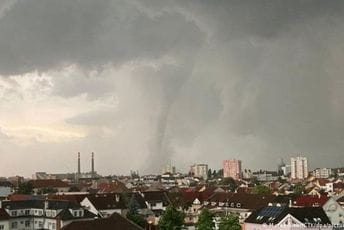 Đukanović uputio telegram saučešća povodom razornog tornada u Češkoj Tornado u Češkoj