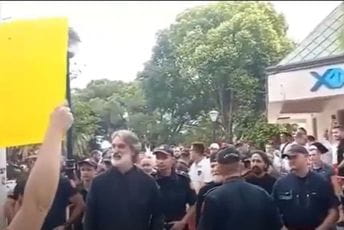 Protest u H. Novom zbog Malagurskog, policija spriječila incident Protest u H. Novom zbog Malagurskog, policija spriječila incident