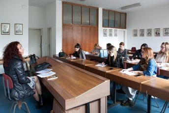 Na Filološkom fakultetu najveća konkurencija pri upisu Studijskog programa za engleski jezik Na Filološkom fakultetu najveća konkurencija pri upisu Studijskog programa za engleski jezik