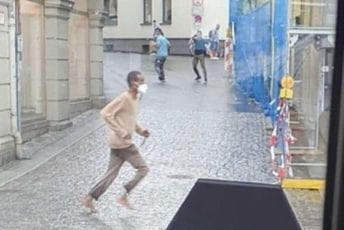 Njemačka: U napadu nožem poginule tri osobe Njemačka: U napadu nožem poginule tri osobe