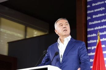 Đukanović: Za 30 godina vladavine oslabili su nam senzori za životne probleme građana Đukanović: Za 30 godina vladavine oslabili su nam senzori za životne probleme građana