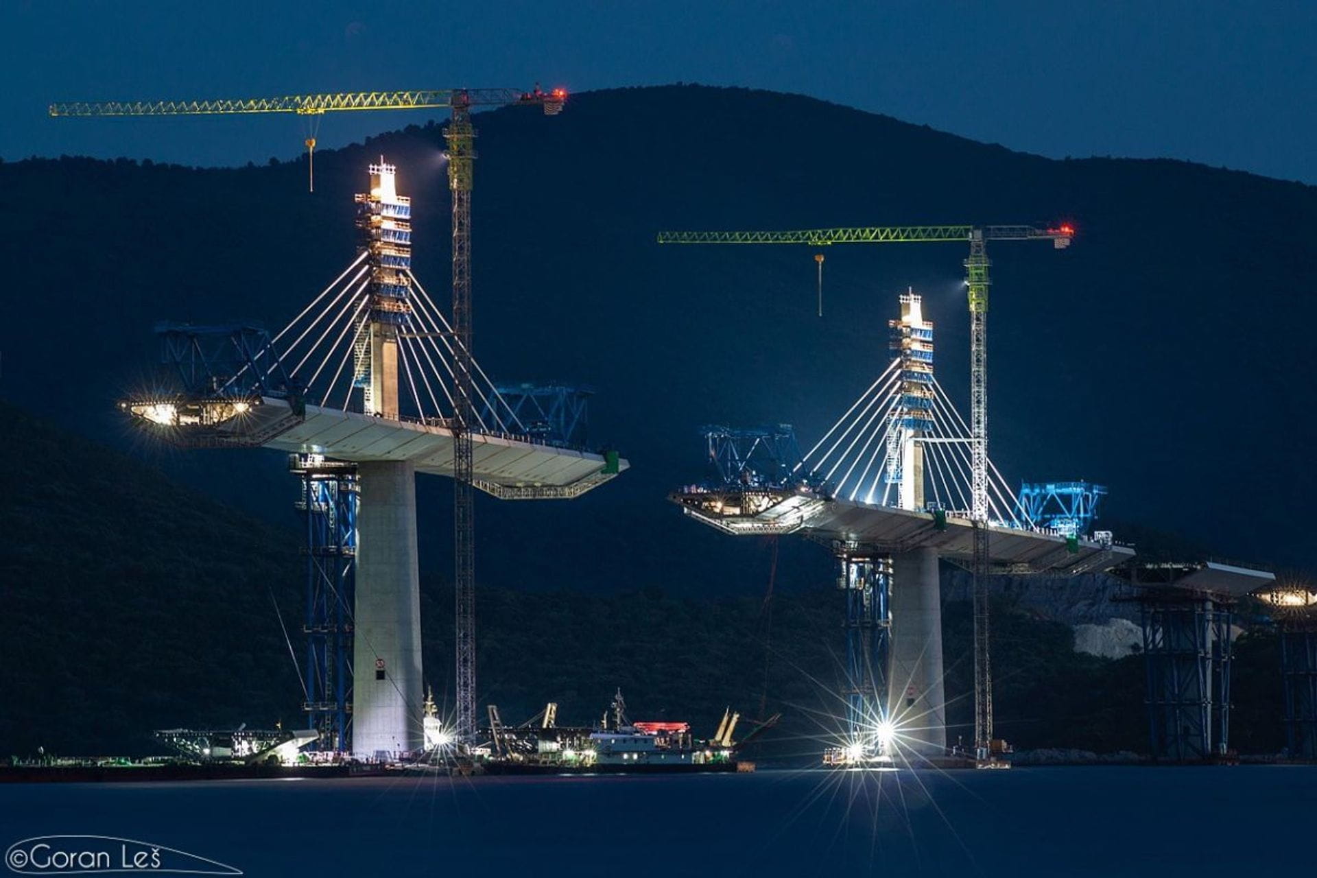 Fotografija 2: Pelješac: U završnici povezivanje mosta dugog 2,4 kilometra