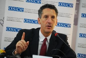 Džozef: Srbija potkopava suverenitet Crne Gore uporedo sa Rusijom Edvard P. Džozef