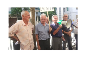 Protive se da država dobije 2,7 miliona Jedan od skupova radnika Radoja Dakića