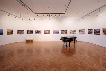 Izložba ,,Ljepote Skadarskog jezera“ otvorena i u Baru Izložba ,,Ljepote Skadarskog jezera“ otvorena i u Baru