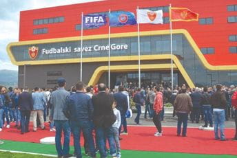 Izborna trka u sjenci polemika i žestokih pritisaka politike Izborna trka u sjenci polemika i žestokih pritisaka politike