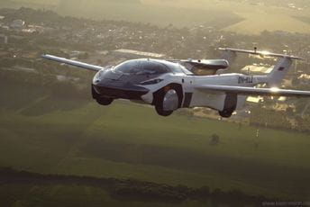 Kada naučna fantastika postane realnost: Leteći automobil obavio prvi međugradski let (Video)