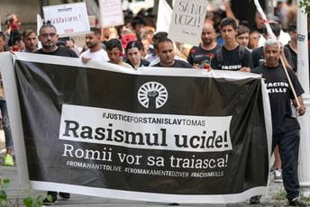 Protest ispred ambasade Češke u Bukureštu zbog smrti Roma Protest ispred ambasade Češke u Bukureštu