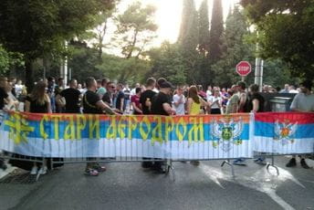 Intervenisala policija, odblokiran most Blaža Jovanovića Intervenisala policija, odblokiran most Blaža Jovanovića