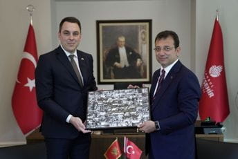 Vuković u posjeti Istanbulu: Dva grada intenziviraće saradnju Vuković u posjeti Istanbulu: Dva grada intenziviraće saradnju