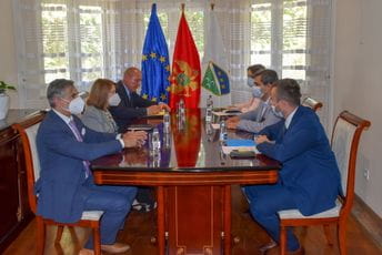 Bošnjačka stranka spremna da bude partner u dijalogu vlasti i opozicije Bošnjačka stranka spremna da bude partner u dijalogu vlasti i opozicije