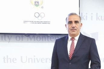 Simonović ajkulama: Ovaj nastup uliva vjeru u dobar rezultat u Tokiju Simonović ajkulama: Ovaj nastup uliva vjeru u dobar rezultat u Tokiju