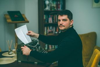 Između norme i laičke magije Između norme i laičke magije