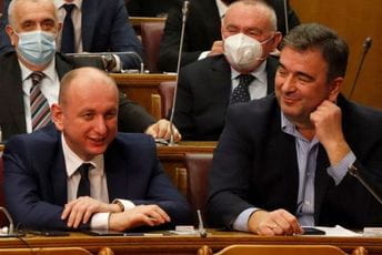 Medojević: Vlasnici Vijesti sproveli školski primjer puzajućeg udara! Medojević: Vlasnici Vijesti sproveli školski primjer puzajućeg udara!