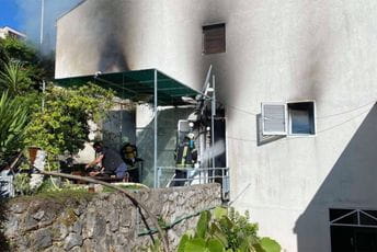 Krašići: Gorjelo više objekata, intervenisala i hitna Krašići: Gorjelo više objekata, intervenisala i hitna