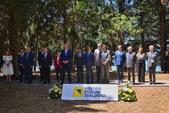 Bregu: Znak za uzbunu, 71 odsto mladih sa Zapadnog Balkana bi otišlo da živi i radi u inostranstvu Bregu: Znak za uzbunu, 71 odsto mladih sa Zapadnog Balkana bi otišlo da živi i radi u inostranstvu