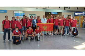 Zlatni vaterpolisti doputovali u Crnu Goru Zlatni vaterpolisti doputovali u Crnu Goru