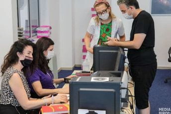 Ralević: Vakcine štite i od delta soja korona virusa Ralević: Vakcine štite i od delta soja korona virusa