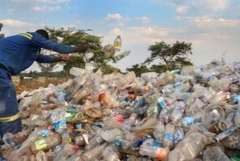 Njemačka zabranila prodaju plastičnih proizvoda za jednokratnu upotrebu Njemačka zabranila prodaju plastičnih proizvoda za jednokratnu upotrebu