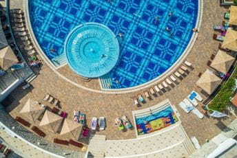 Broj turista se svakim danom povećava Broj turista se svakim danom povećava