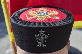 Bursać: Jesu li Crnogorci baš ‘nule od ljudi’? Bursać: Jesu li Crnogorci baš ‘nule od ljudi’?