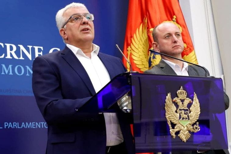 Mandić: Tražimo formiranje nove Vlade, većina želi da nastavi da radi zajedno Mandić: Tražimo formiranje nove Vlade, većina želi da nastavi da radi zajedno