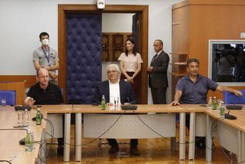 Za Front neprihvatljivi i Krivokapić i Bečić Za Front neprihvatljivi i Krivokapić i Bečić