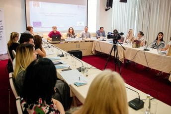 Crna Gora i dalje da ulaže napore kako bi mogla uspješno da upravlja prilivom migranata Crna Gora i dalje da ulaže napore kako bi mogla uspješno da upravlja prilivom migranata