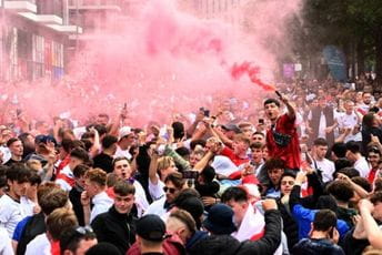 "Ludnica" ispred Vemblija (Video) "Ludnica" ispred Vemblija (Video)