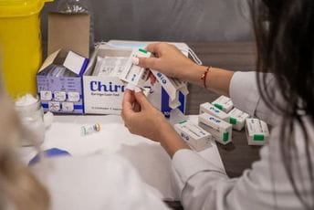 Mađarska uvodi obaveznu vakcinaciju zdravstvenih radnika Mađarska uvodi obaveznu vakcinaciju zdravstvenih radnika