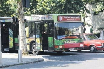Utvrđena razlika u prodatim kartama i naplaćenom novcu u autobusima Utvrđena razlika u prodatim kartama i naplaćenom novcu u autobusima
