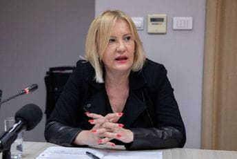 GI “21 maj“: Inicijativa za dopunu Zakona o zaradama zaposlenih u javnom sektoru GI “21 maj“: Inicijativa za dopunu Zakona o zaradama zaposlenih u javnom sektoru