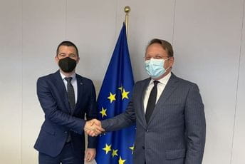 Varhelji: Rezultati Crne Gore najreprezentativniji, EU da ubrza proširenje Varhelji: Rezultati Crne Gore najreprezentativniji, EU da ubrza proširenje