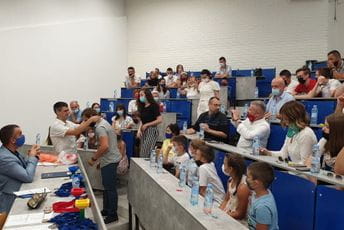 Medalje i pehari za pobjednike nacionalnog takmičenja u robotici Medalje i pehari za pobjednike nacionalnog takmičenja u robotici