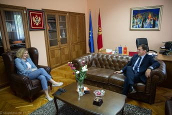 Ambasador Češke u posjeti Skupštini: Zahtjevan put pred Crnom Gorom ali EU je rješenje Ambasador Češke u posjeti Skupštini: Zahtjevan put pred Crnom Gorom ali EU je rješenje