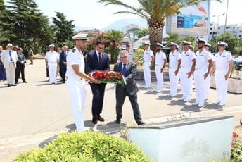 Raičević sa delegacijom Nacionalne mornarice Francuske odao poštu stradalima na brodu “Dague” Raičević sa delegacijom Nacionalne mornarice Francuske odao poštu stradalima na brodu “Dague”