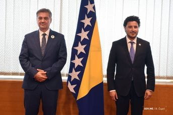 Abazović - Zvizdić: Očekujemo invaziju turista iz BiH u Crnu Goru Abazović - Zvizdić: Očekujemo invaziju turista iz BiH u Crnu Goru