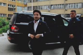 Abazović posjetio FPN u Sarajevu: Došao sam kući Abazović posjetio FPN u Sarajevu: Došao sam kući